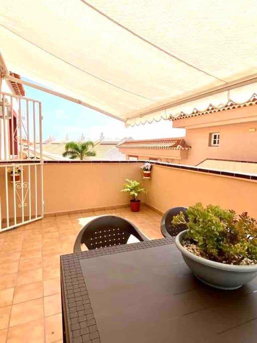 Confortable Y Centrico Los Cristianos  Eksteriør billede